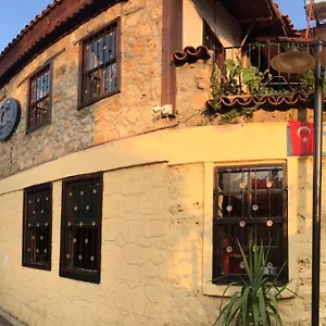 Grand Friends Oda ve Kahvaltı Antalya